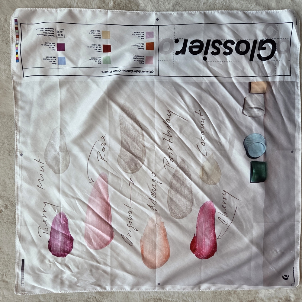 Glossier Scarf Limited edition